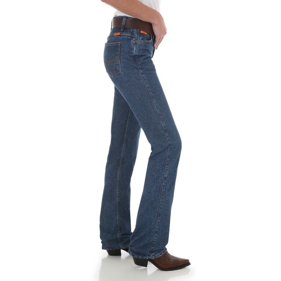 Wrangler Women’s Mid-Rise Boot Cut Jeans- Size 29 Tall. - Picture 2 of 9